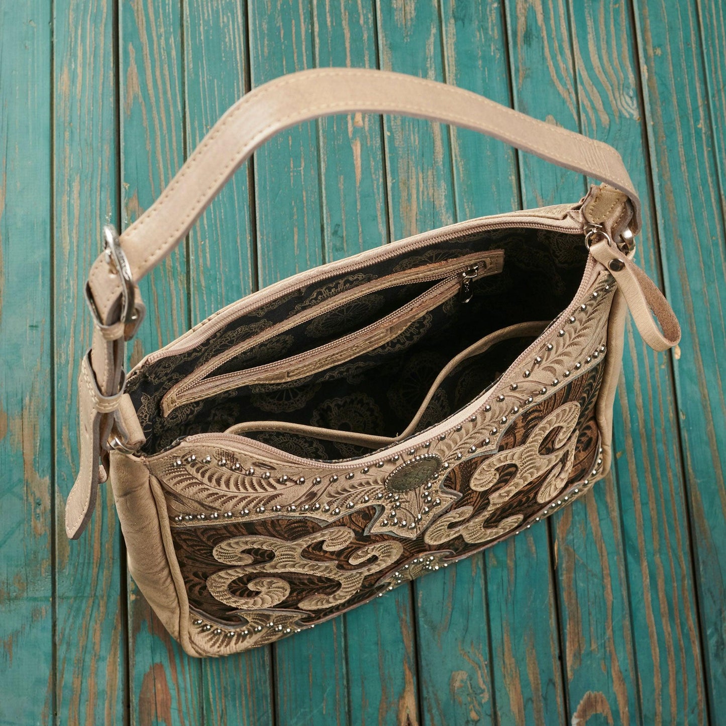 Oakley's Handbag - Wild Wings