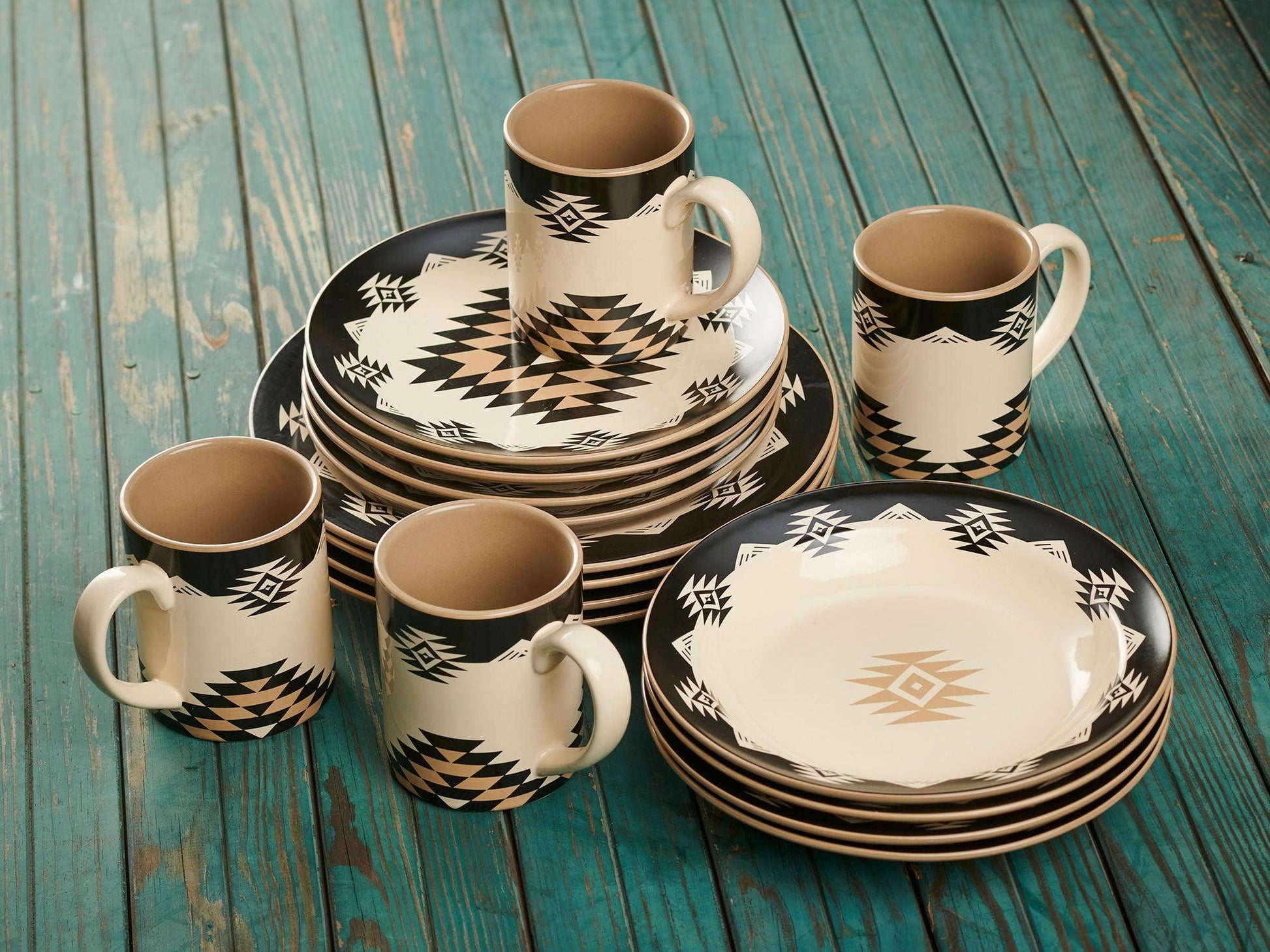 Black Hills Lodge Dinnerware Set - Wild Wings