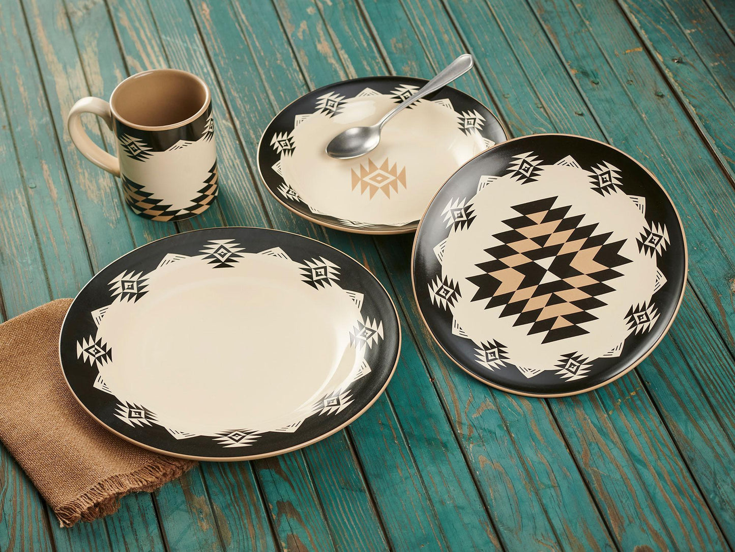 Black Hills Lodge Dinnerware Set - Wild Wings