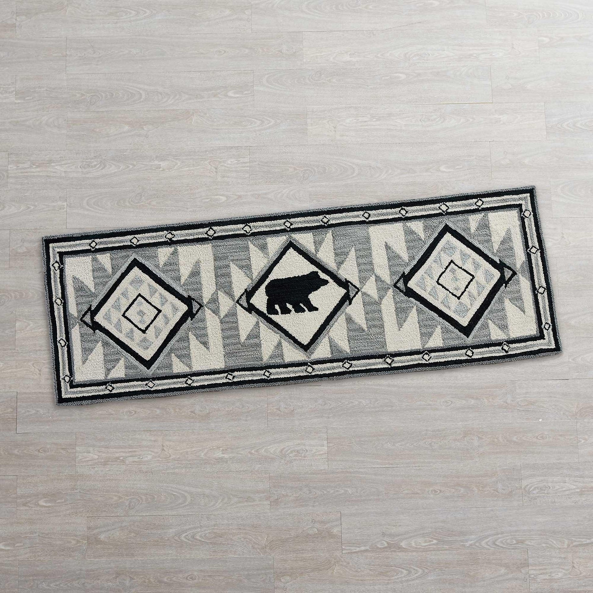 Hand Hooked Bear Area Rug - Wild Wings